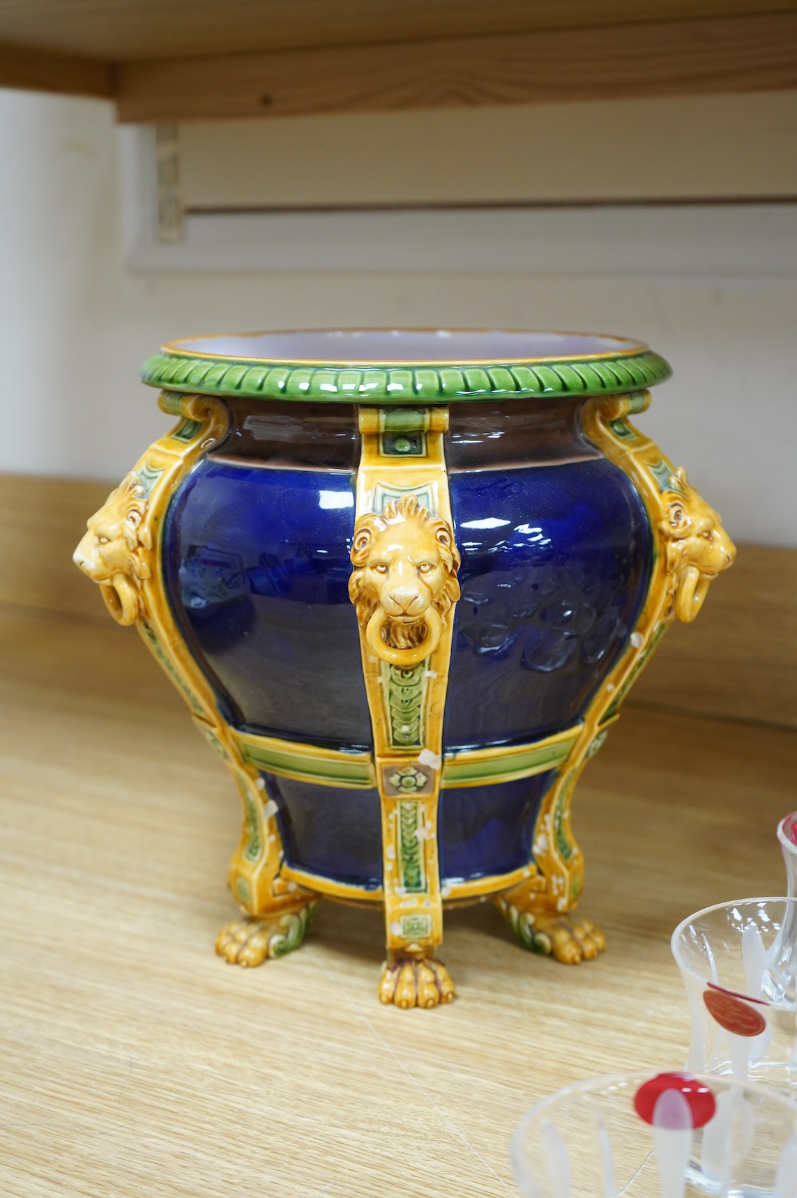 A Victorian Mintons majolica jardinière, 27.5cm